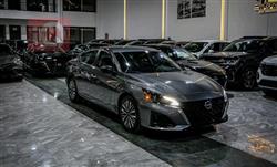 نيسان ألتيما